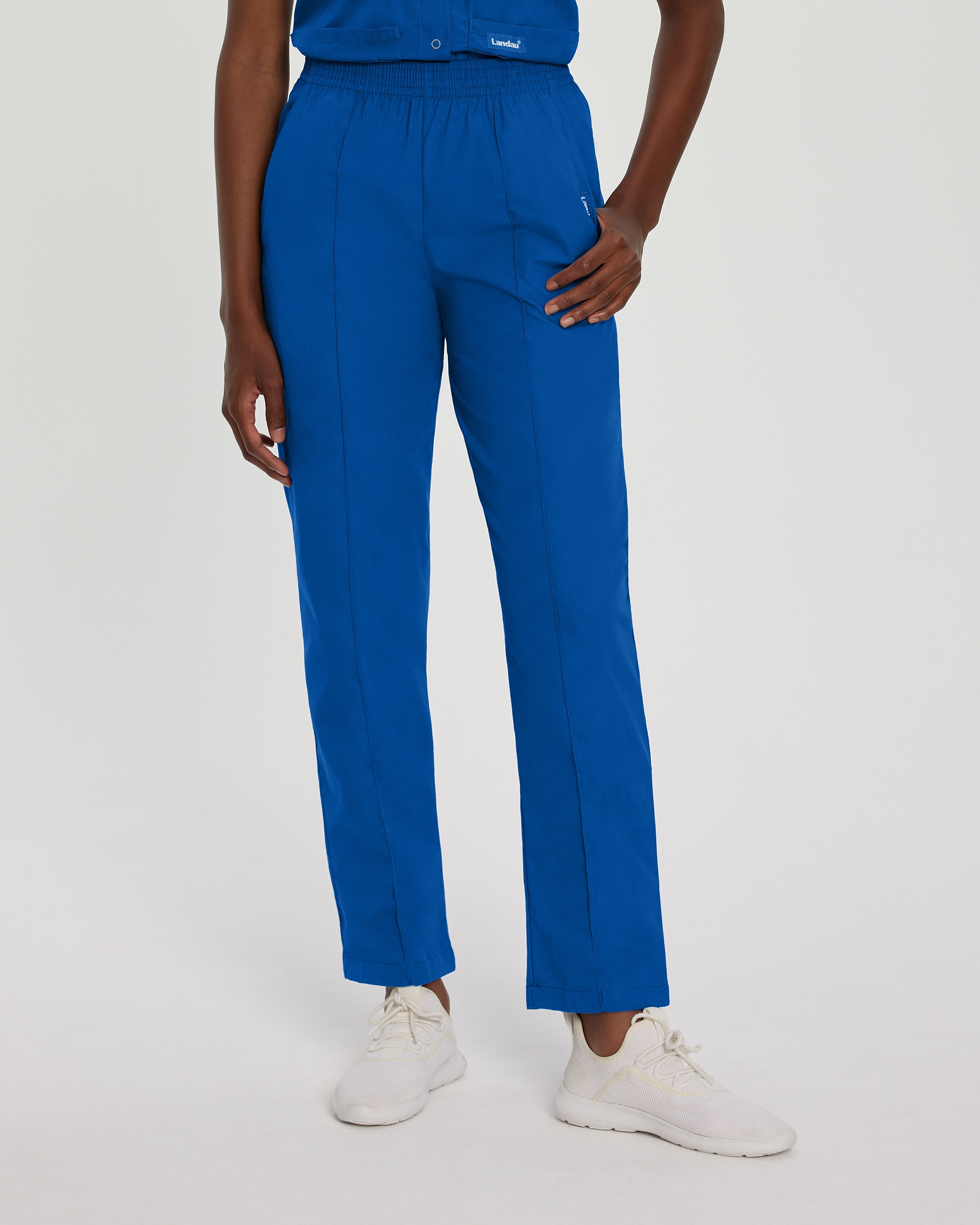 Wmns Classic Tapered Leg Pant