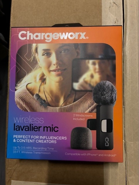 ChargeWorx Wireless Lavalier Mic & Receiver Black
