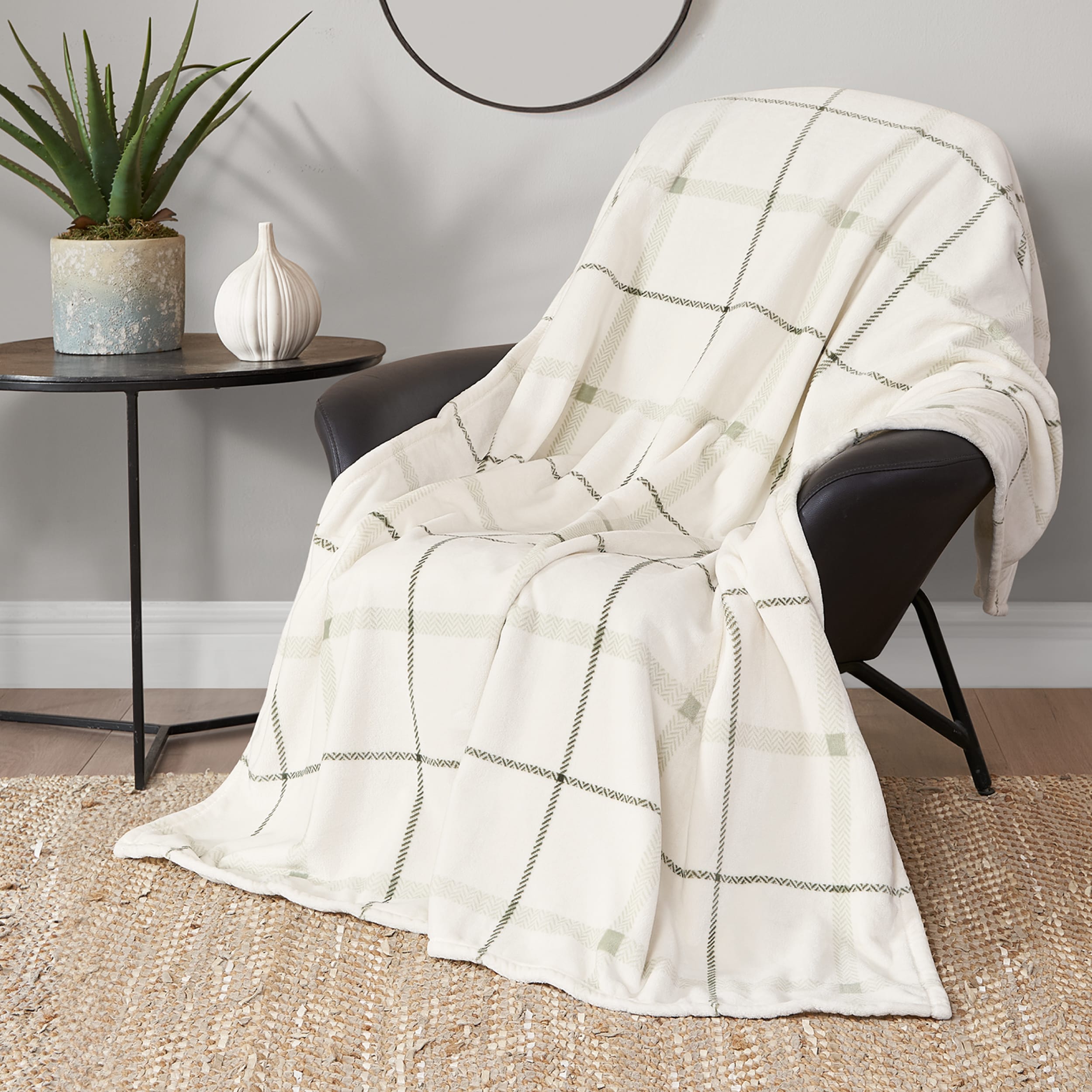 Lucky Brand Palmdale Plush 50"X70" Throw Blanket