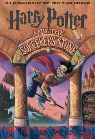 Harry Potter and the Sorcerer's Stone (Harry Potter Series #1)