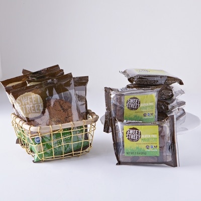 Manifesto(R) Gluten Free Pack Honduran Chocolate Brownie (6) & Zoes Crush Cookie (6)