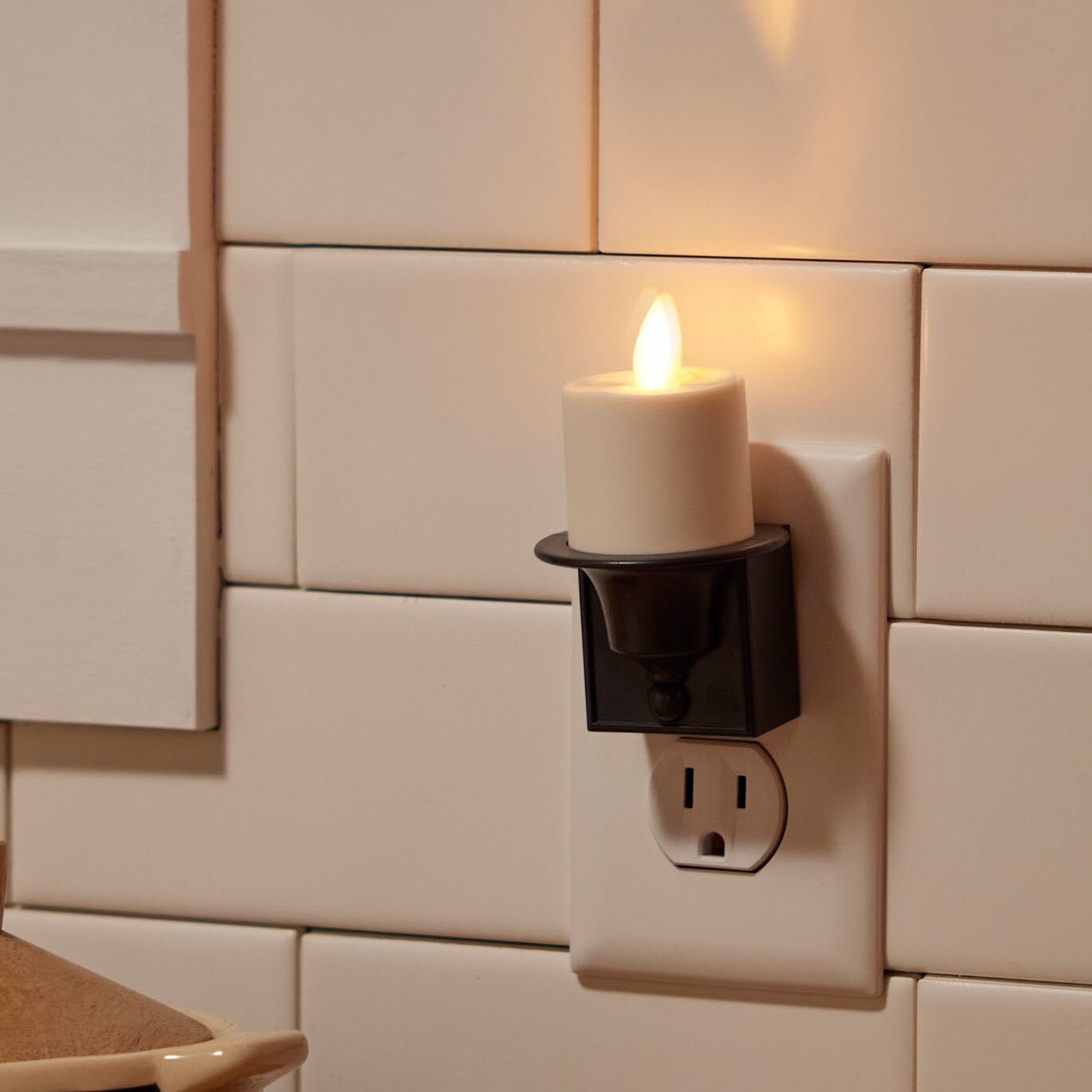 Luminara Flameless Candle Nightlight 2" x 3.8"