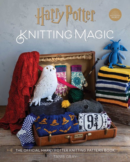 Harry Potter: Knitting Magic: The Official Harry Potter Knitting Pattern Book