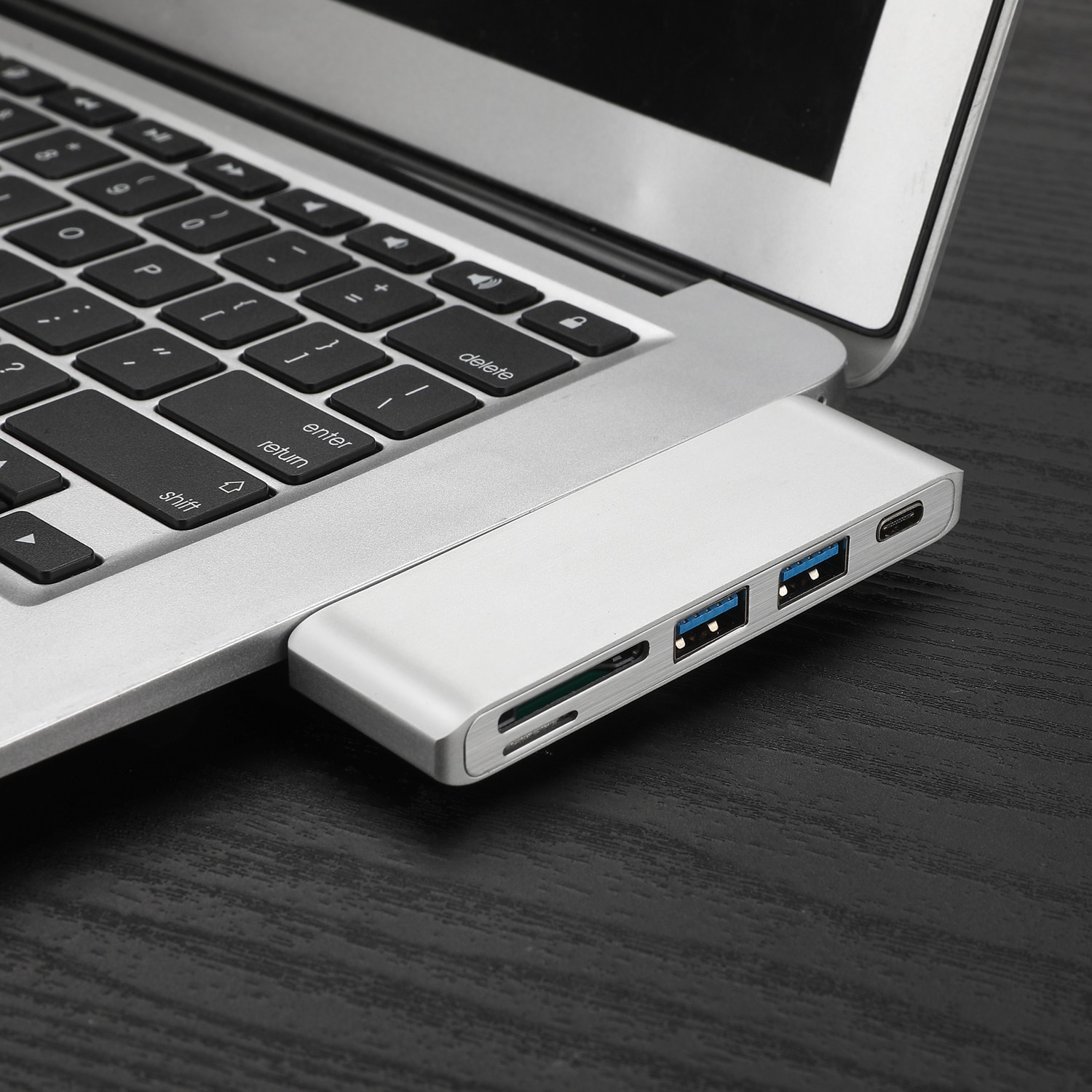 C Hub USB 3.0 ports, TF SD card reader