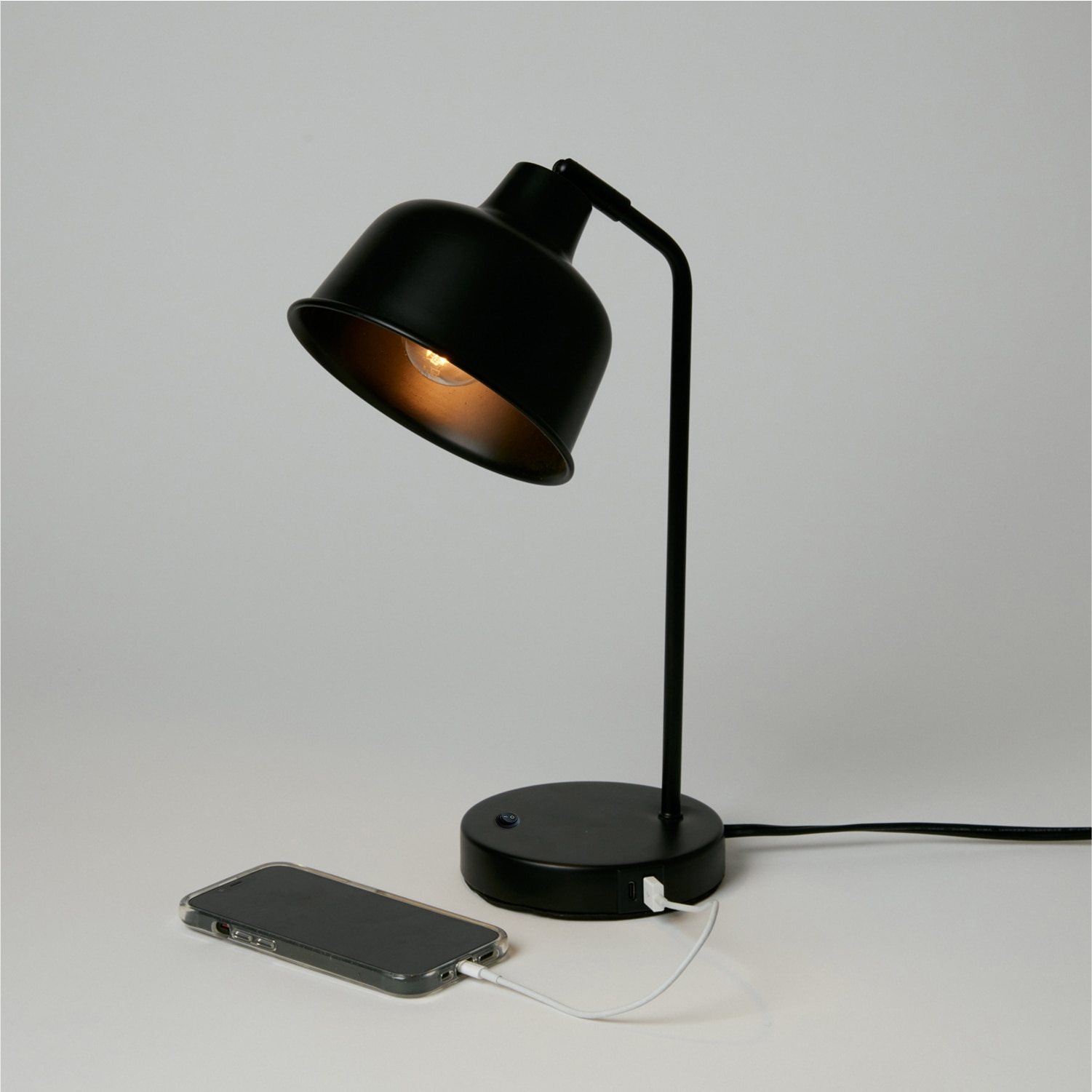 Dormify Noa Charging Desk Lamp