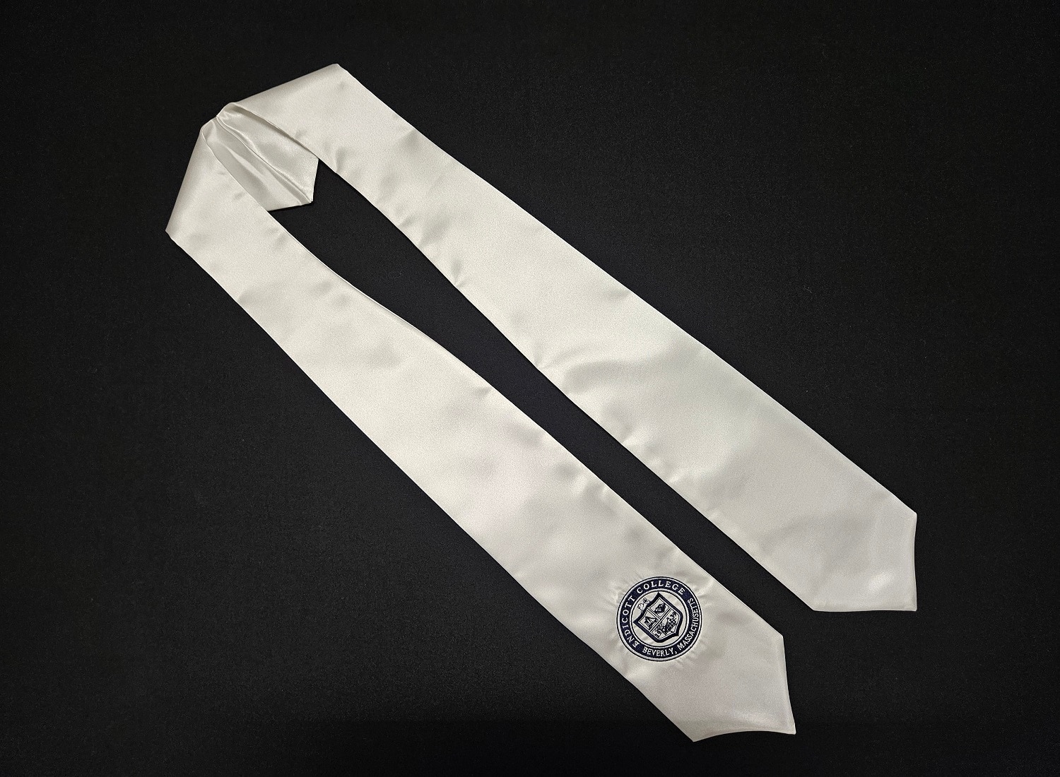 Herff Jones White Endicott College Gratitude Stole